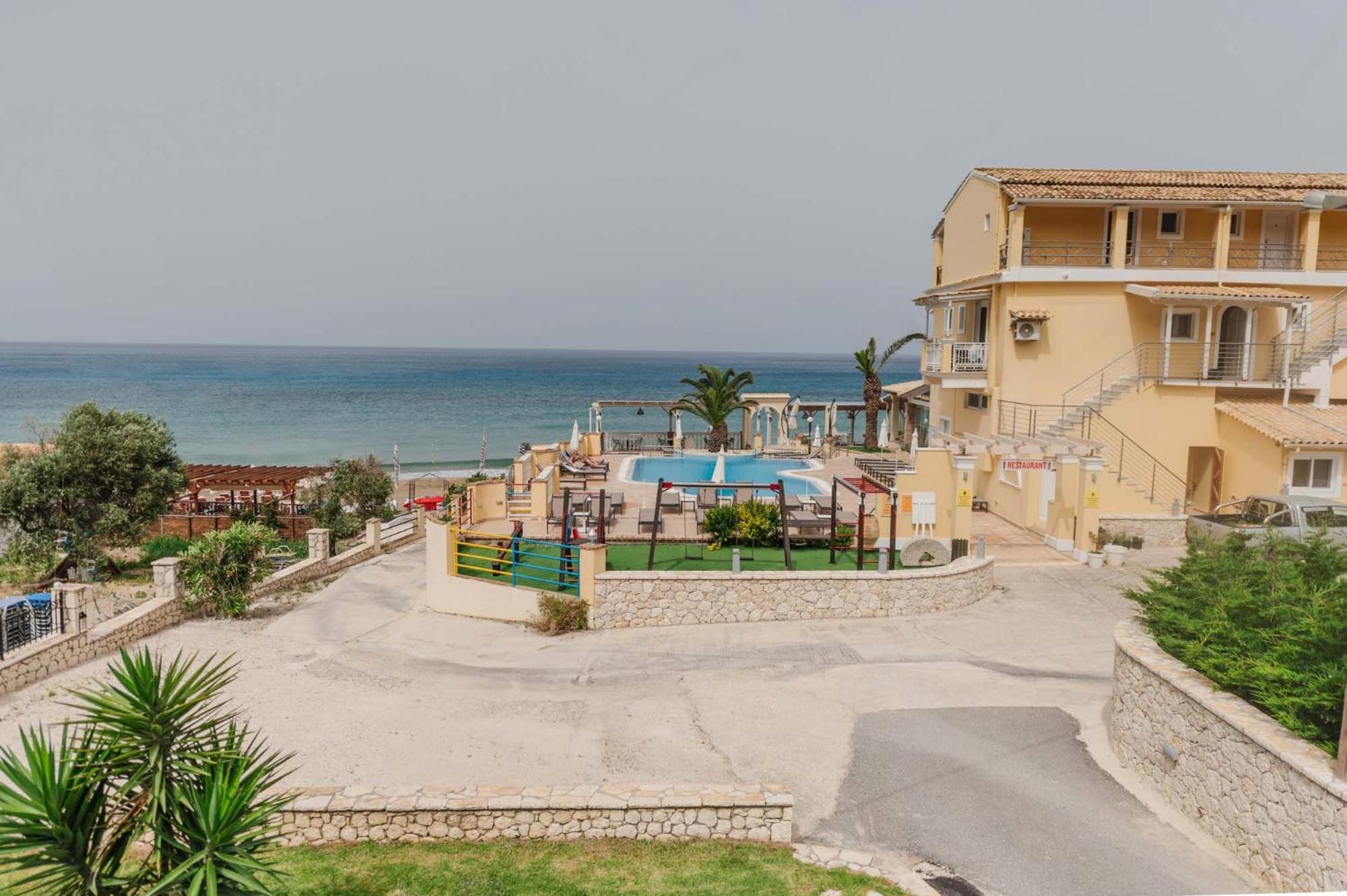 Sea Breeze Hotel & Apartments Agios Gordios  Exterior foto