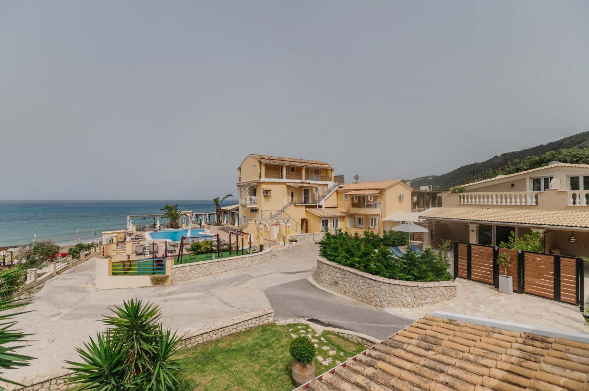 Sea Breeze Hotel & Apartments Agios Gordios  Exterior foto