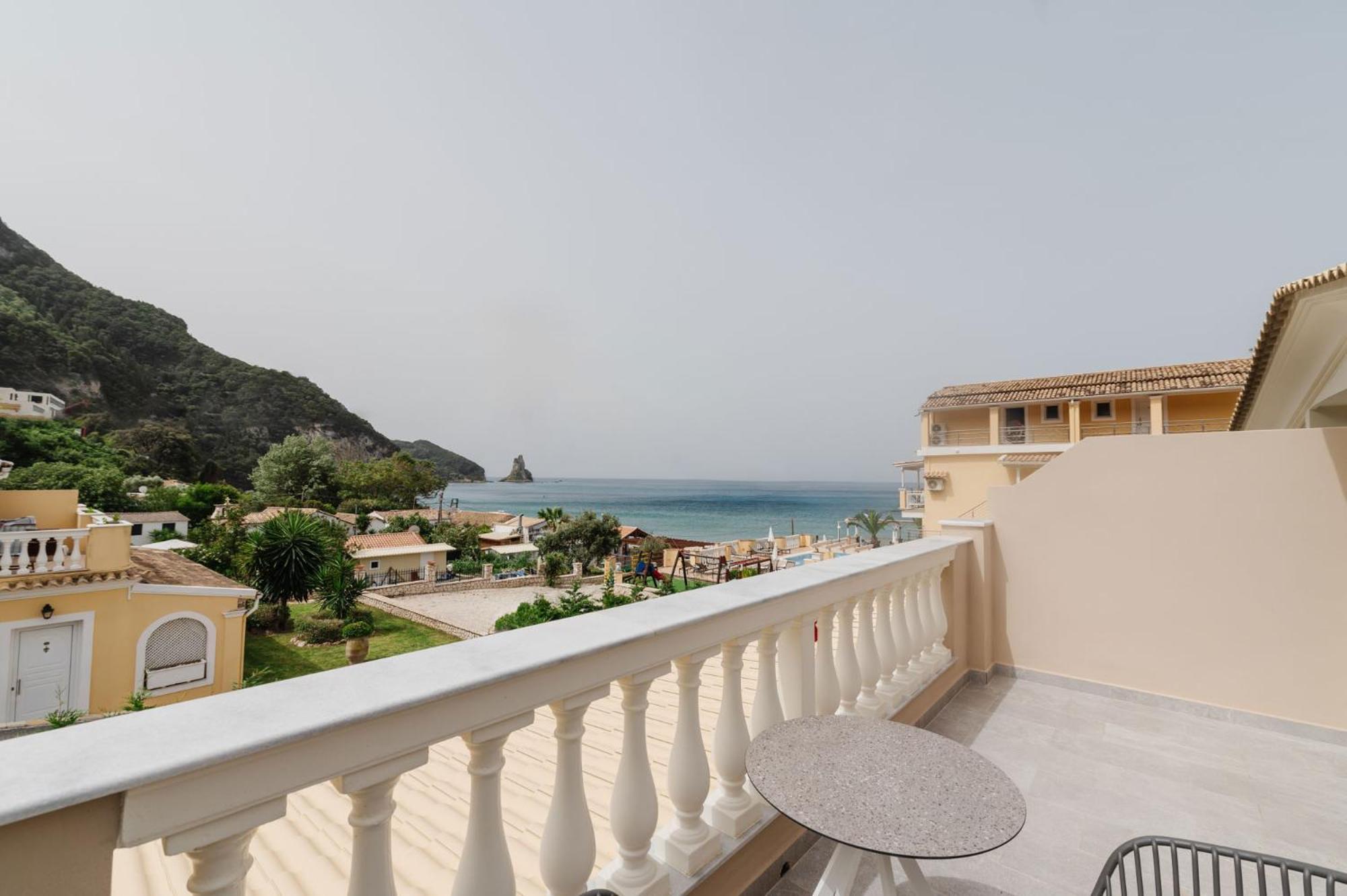 Sea Breeze Hotel & Apartments Agios Gordios  Exterior foto