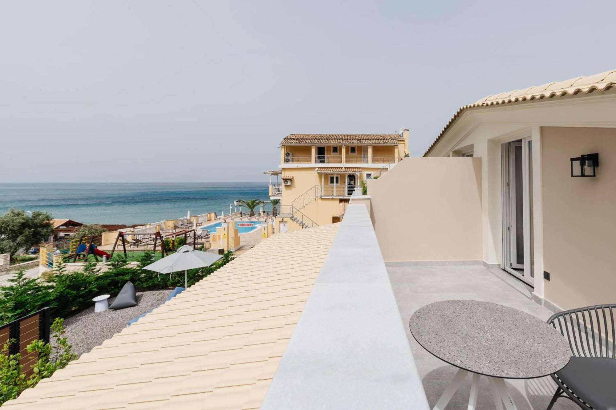 Sea Breeze Hotel & Apartments Agios Gordios  Exterior foto