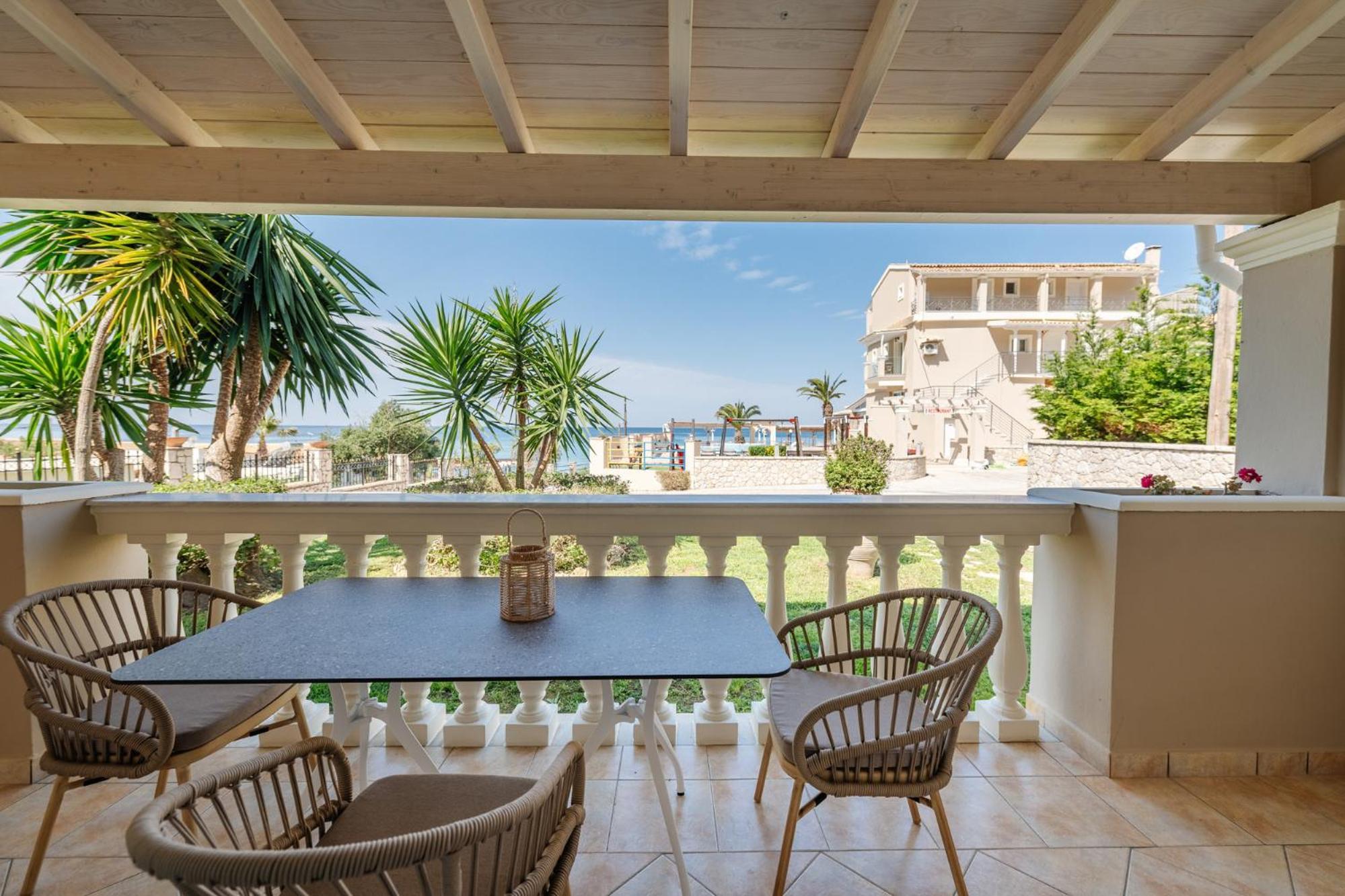 Sea Breeze Hotel & Apartments Agios Gordios  Exterior foto